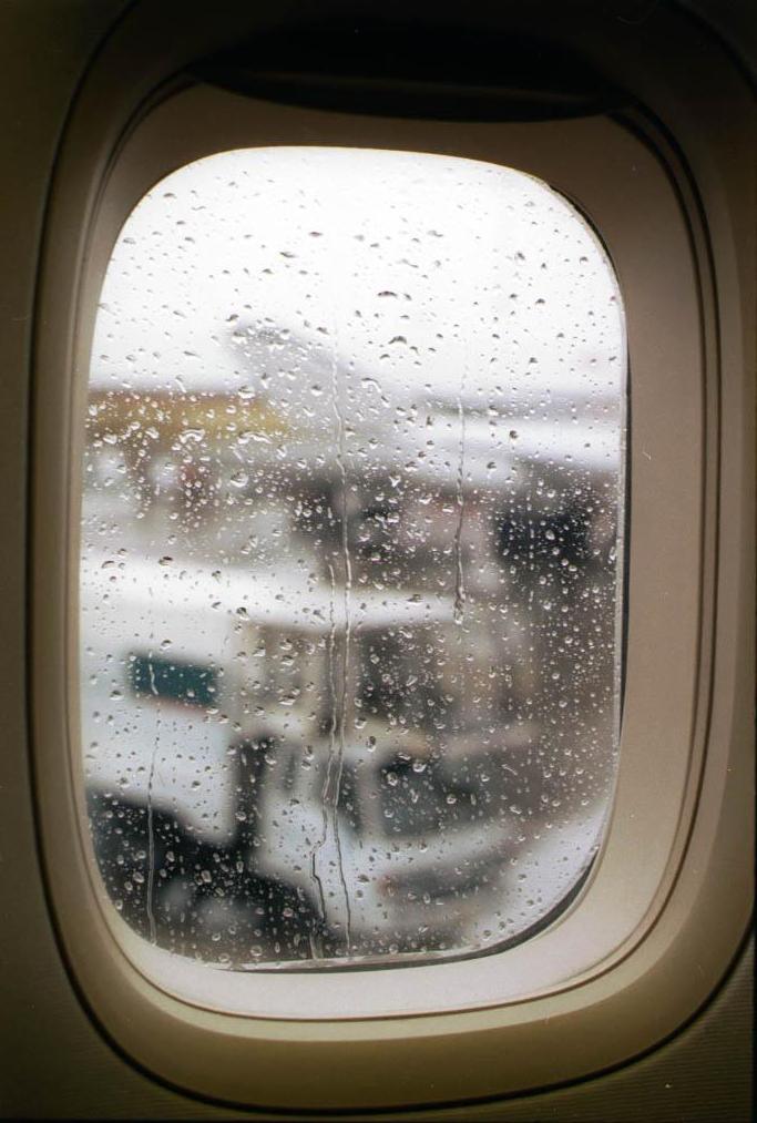 20-...it rains upon the city.jpg (82888 octets)